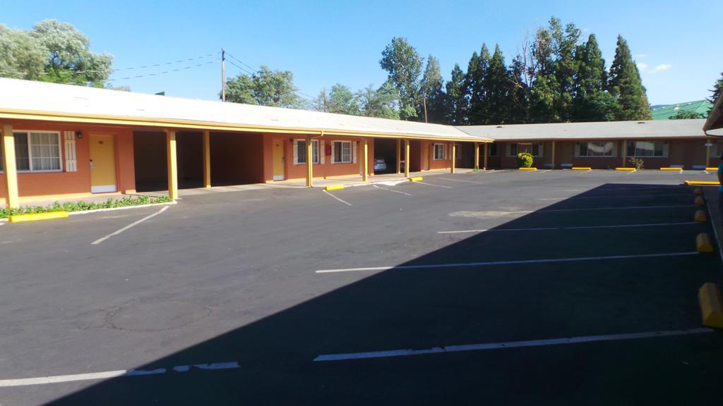 Relax Inn Yreka Exterior foto